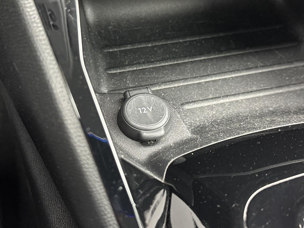 Peugeot 2008 electrique 136 ch style — photo 29