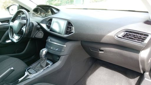 Peugeot 308 1.6 BlueHDi 120 EAT6 - Active – 2018 – 136051 km – Diesel – Boîte Automatique — photo 10