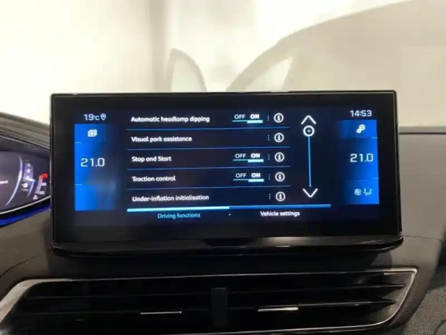 Peugeot 5008 1.2 130 s&amp;s allure pack gps camera 7 places — photo 13