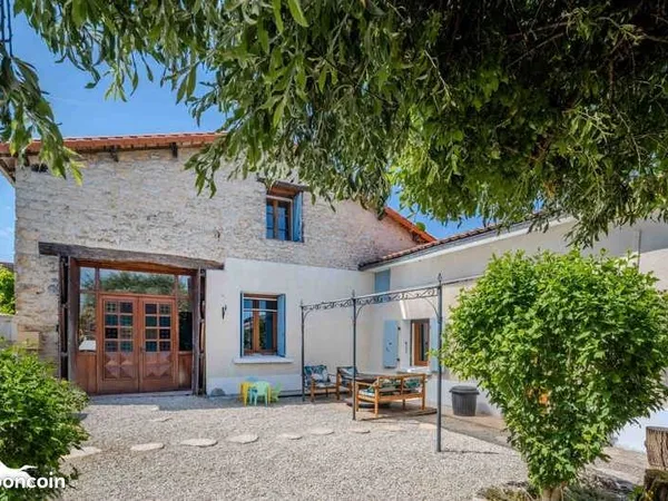 Maison 7 pièces 197 m²