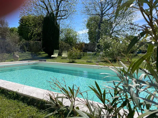 Maison 12 pièces 365 m²