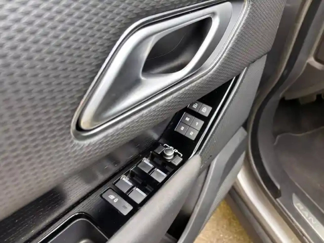 Land Rover Range Rover velar 2.0l p400e phev 404ch — photo 19