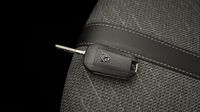 Peugeot 2008 1.2 100ch S&S Allure — photo 16