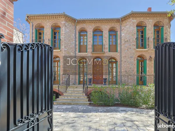 Propriété 12 pièces 450 m²
