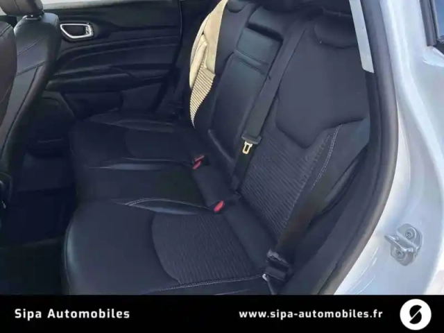 Jeep Compass 1.3 phev t4 190 ch 4xe eawd — photo 13