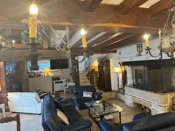 Maison 15 pièces 350 m²