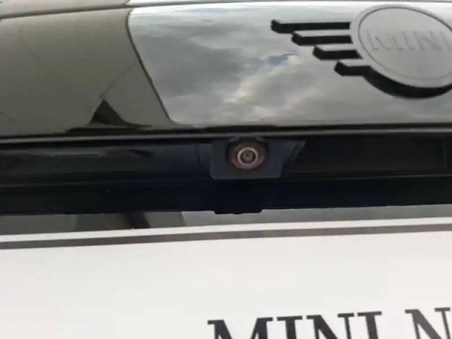 Mini Mini cabriolet cooper 136 ch dkg7 — photo 17