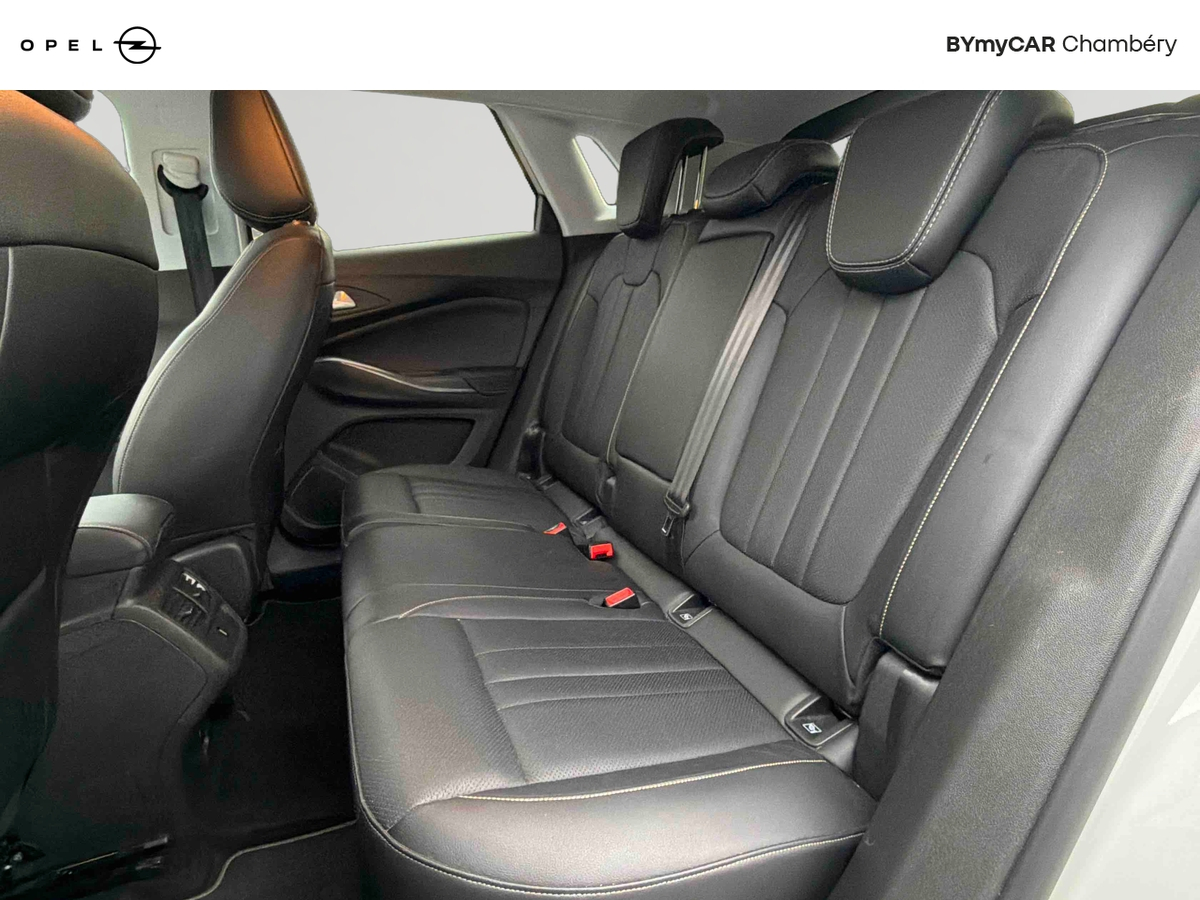 Opel Grandland X 1.5 Diesel 130 ch BVA8 — photo 12