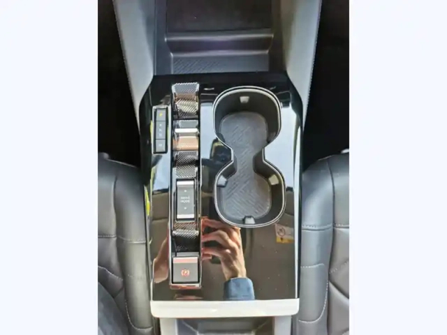 Citroën C5 shine 1.2 130 ch bva8 — photo 11