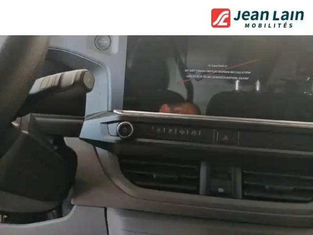 Volkswagen Transporter van l1h1 2.0 tdi 150 bva8 — photo 13