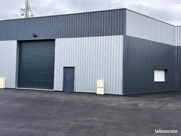 Local d'activité 207 m²
