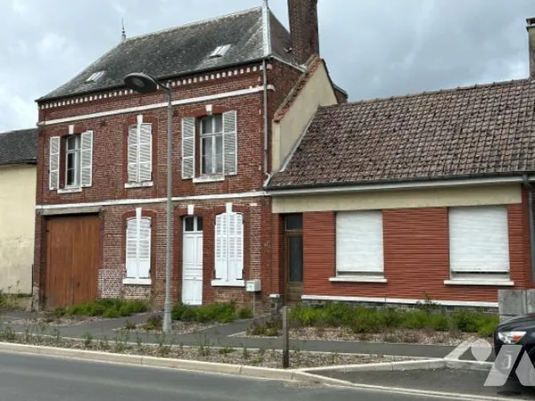 Vends maison de ville - 116 m² - 5 pièces, 3 chambres - Ô-de-Selle 80160