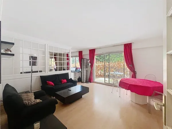 APPARTEMENT TERRASSE + PARKING - SECTEUR MOISSONS