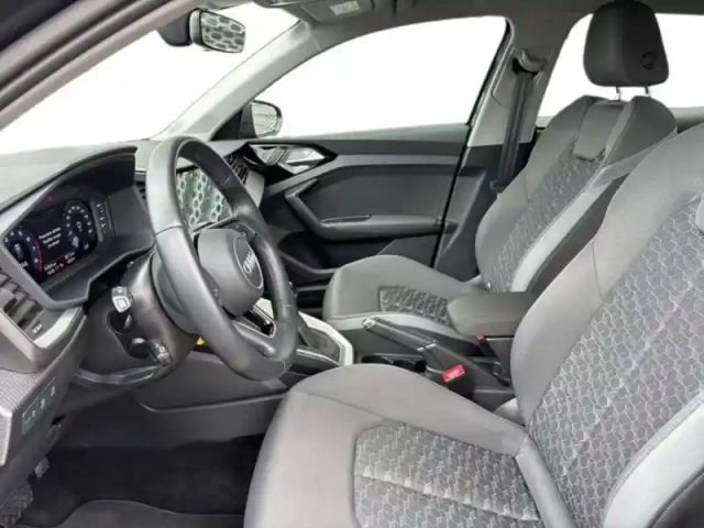 Audi A1 sportback 30 tfsi 110ch advanced s tronic 7 — photo 22