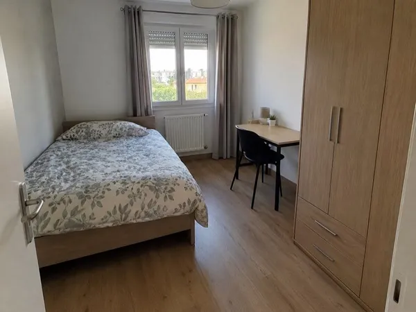 Chambre dans un appartement