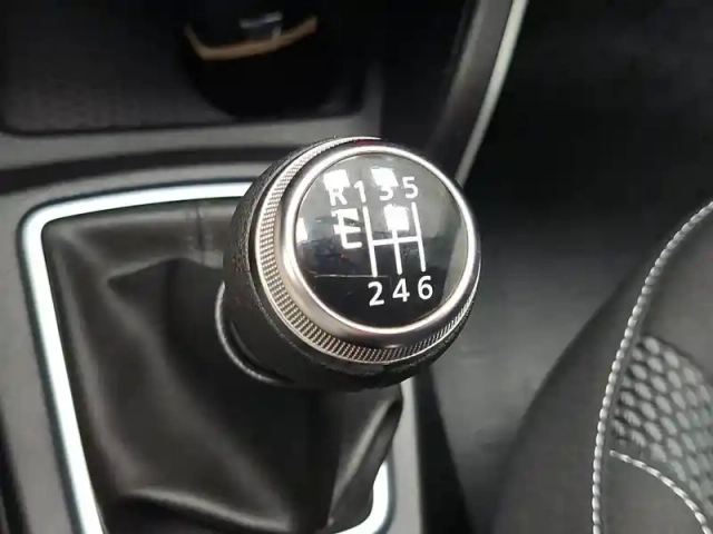 Dacia Duster eco-g 100 4x2 — photo 25