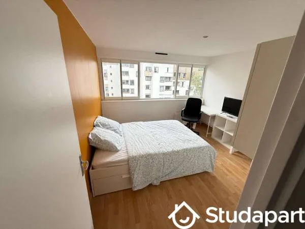 Chambre dans une colocation de 10m2