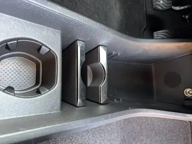 Renault Megane e-tech ev60 220 ch optimum charge — photo 24
