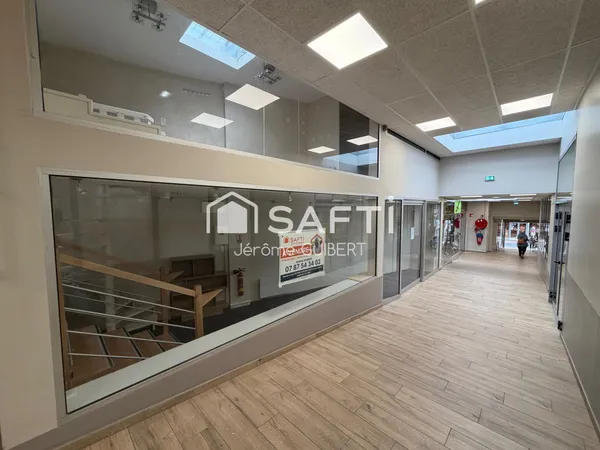 LOCAL COMMERCIAL 44 M2