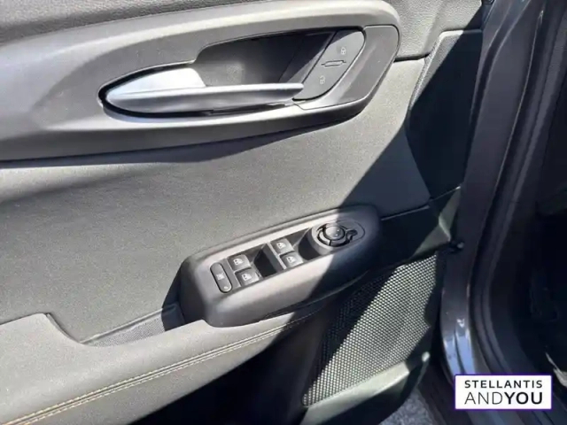 Alfa Romeo Tonale 1.3 hybride rechargeable phev 190ch at6 e-q4 — photo 15