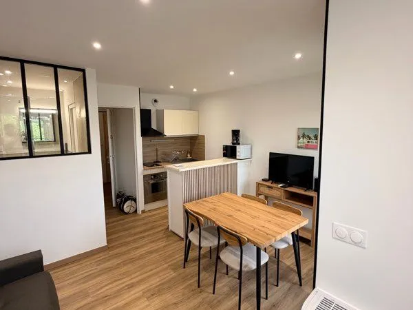 Studio 26 m2 refait à neuf