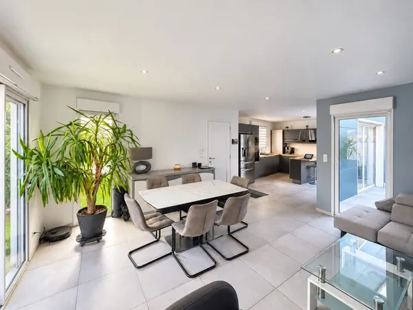 MAISON PLAIN PIED RECENTE DE 2019 PLEIN BOURG - 92m2- 3CHAMB