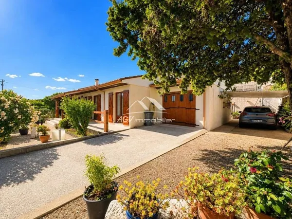 Maison de plain-pied 5 pièces 106 m²