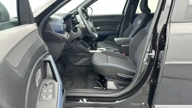 Dacia Duster mild hybrid 130 — photo 40