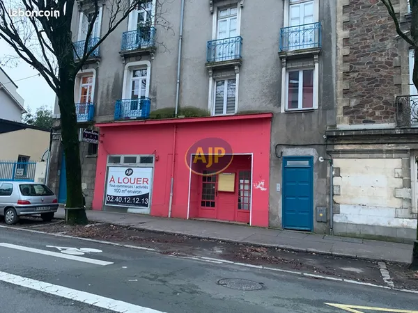 Local commercial 110 m² NANTES