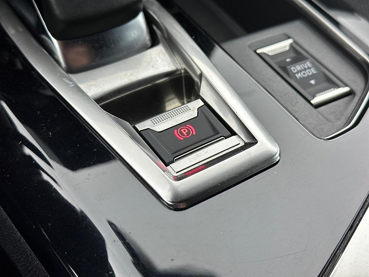 Peugeot 3008 hybrid 225 e-eat8 gt pack — photo 32