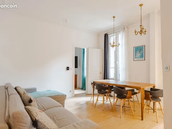 Chambre courte durée (4-6mois) dans une colocation M°Garibaldi