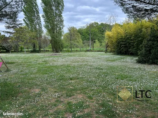 Terrain 880 m² BARON