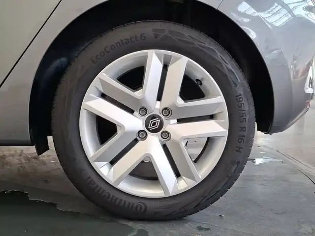 Renault Clio tce 90 — photo 10