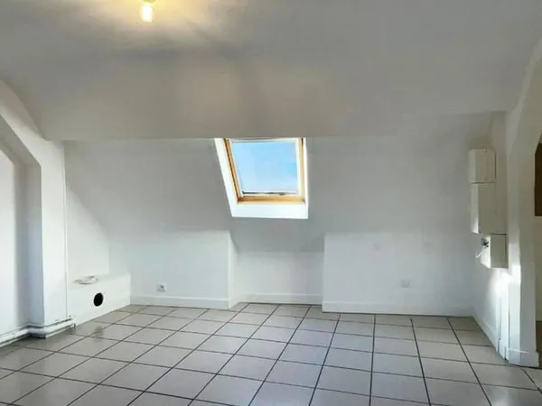 Studio 1 pièce 13 m²