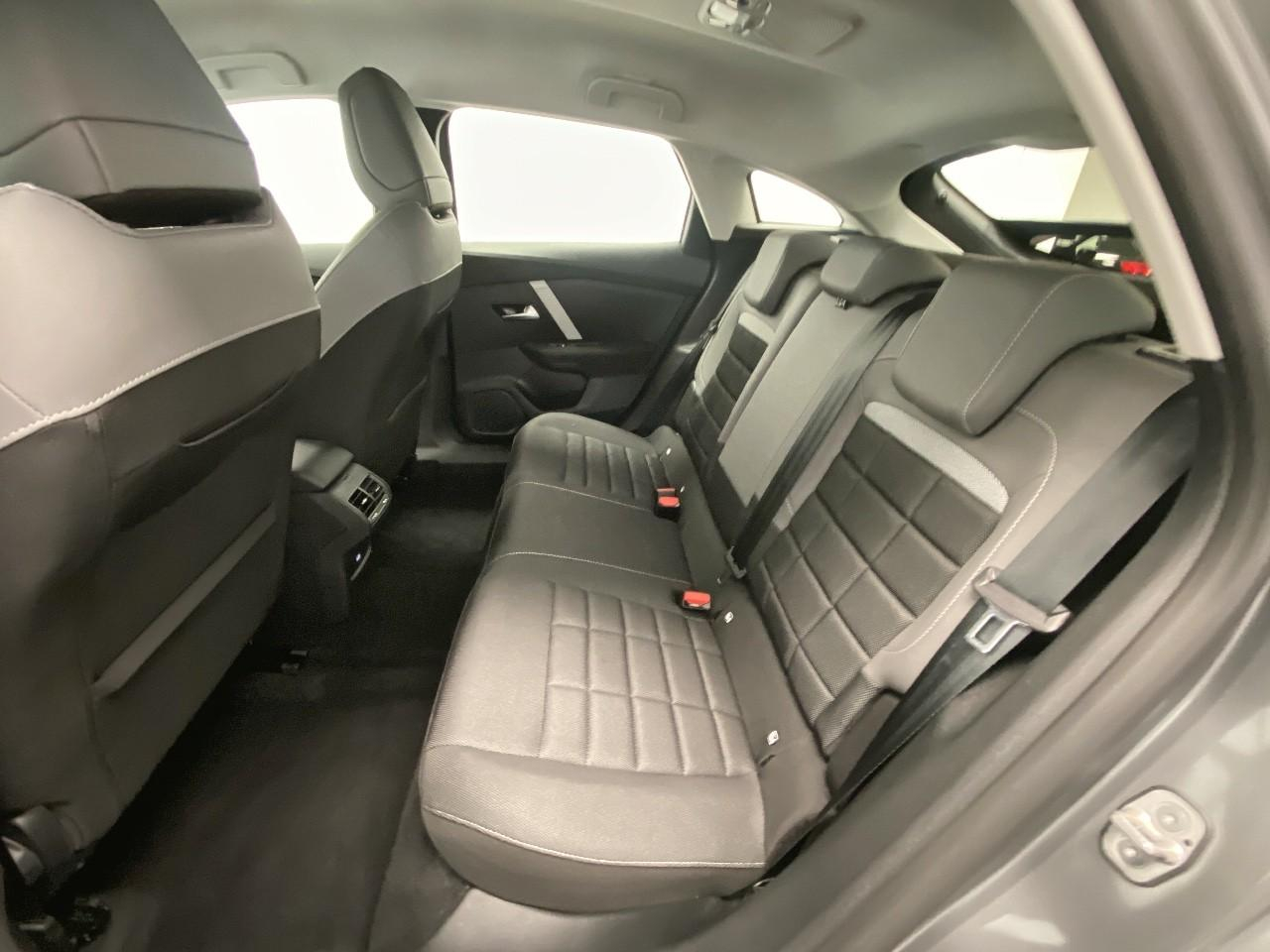 Citroën C4 hybride 136 e-dcs6 plus — photo 10