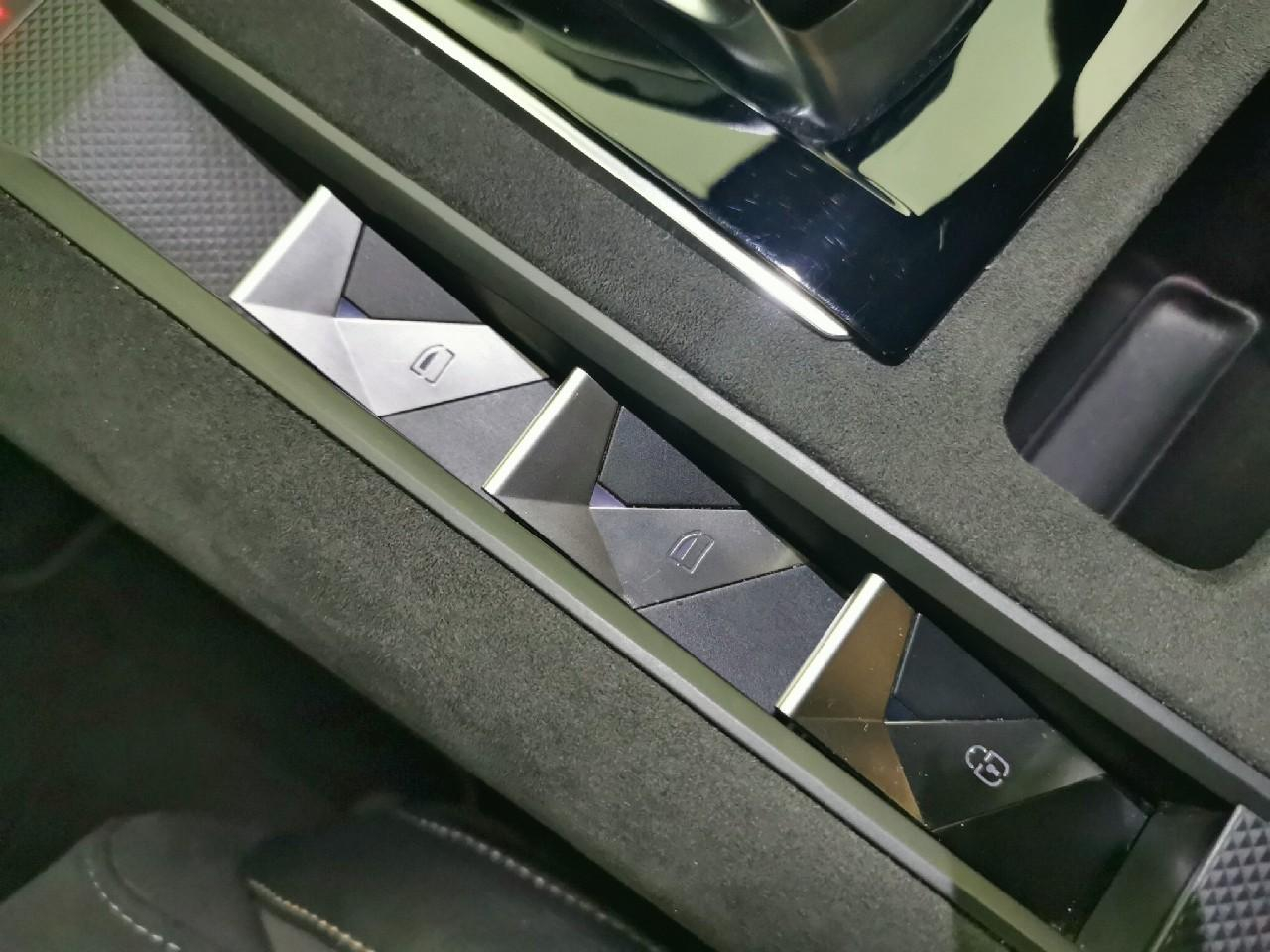 Ds Ds 7 crossback crossback bluehdi 130 eat8 performance line — photo 30