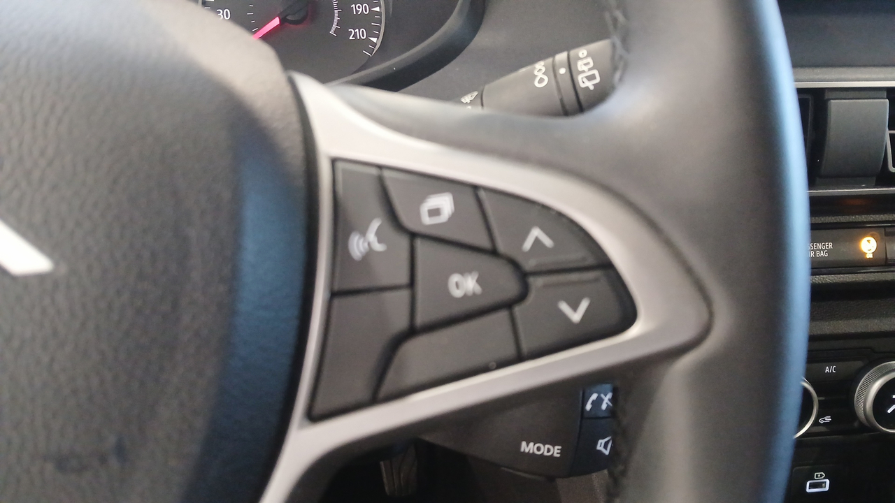 Dacia Sandero TCe 90 CVT — photo 19