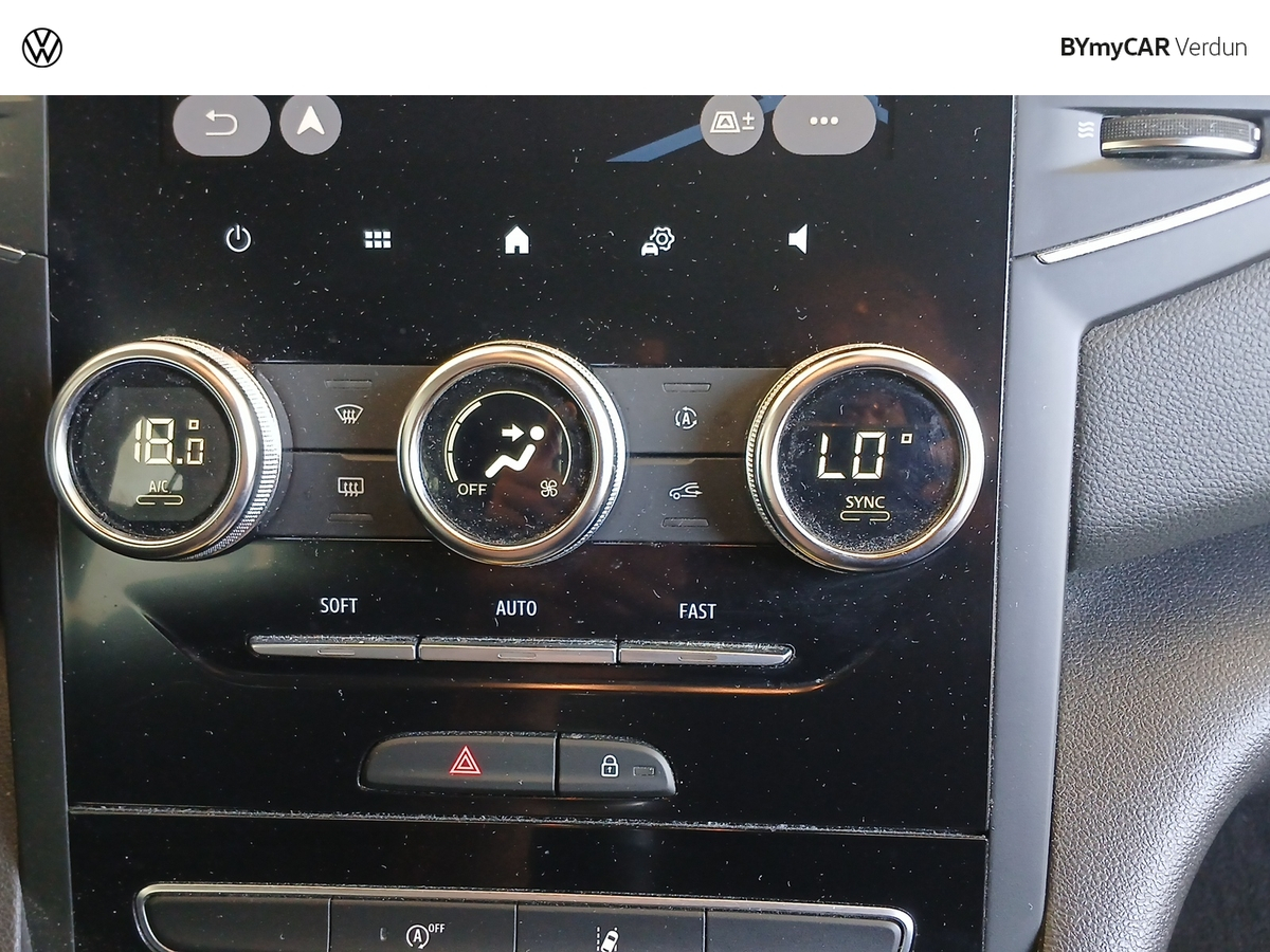 Renault Mégane IV Berline Blue dCi 115 - 21B — photo 20