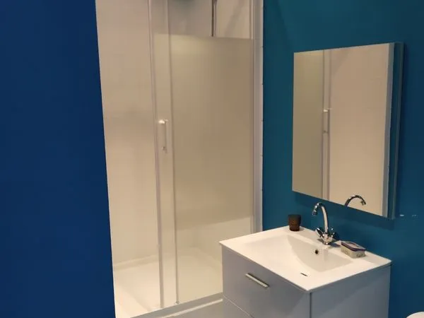 T2 loué meublé coté cour 25m2 saint gabriel