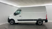 Renault Master F3500 L2H2 2.3 Blue dCi 135ch Confort Euro6 — photo 8