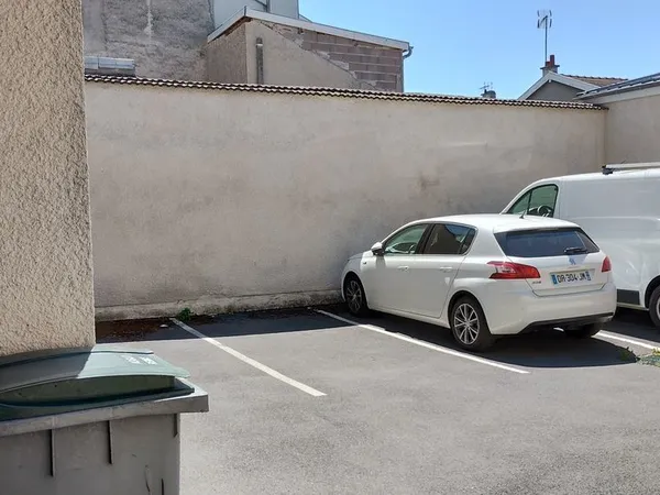 Studio avec parking quartier zola