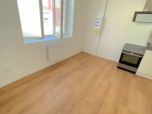 Studio de 27m² au R.D.C, centre ville de Brebieres