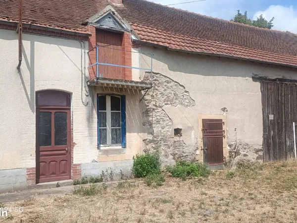 A vendre maison , avec dépendances