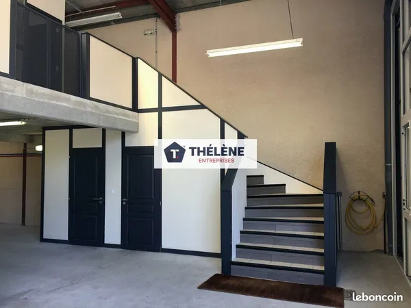 LOCAL D'ACTIVITE 324 m² SAINT JEAN DE VEDAS