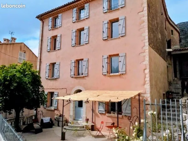 Maison de village à vendre/ possibilité maison d'hôtes