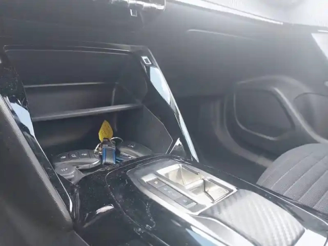 Peugeot 2008 electrique 136 ch — photo 14