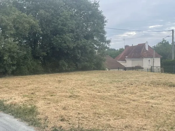 Terrain 717 m²