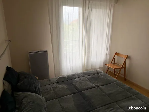 Location chambre dans appartement meublé quartier École St Michel