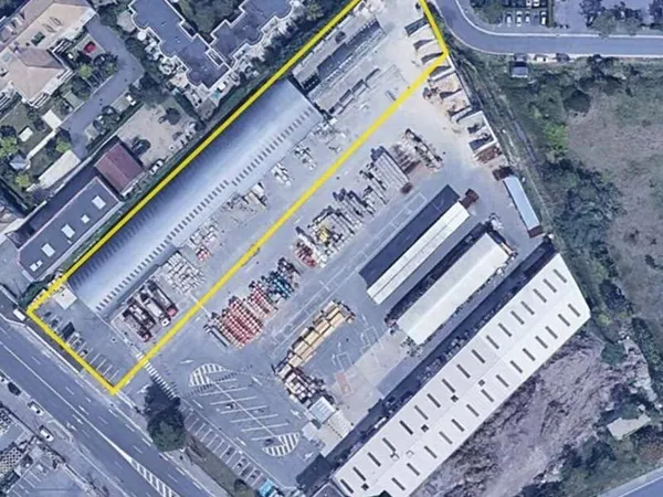 Local d'activité 1396 m²