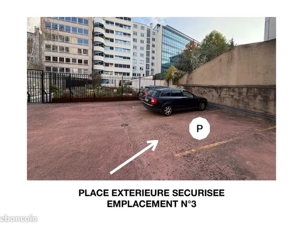 Parking extérieur à louer Pont de Neuilly - grande hauteur d'accès UTILITAIRE ET 4X4
